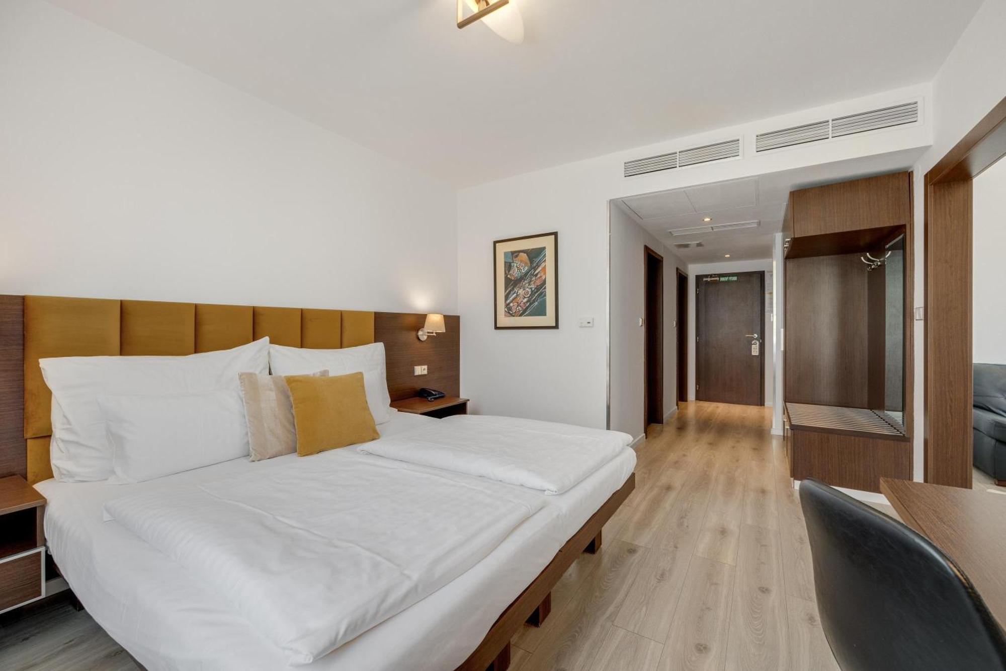 Hotel Antares Bratislava Exterior foto