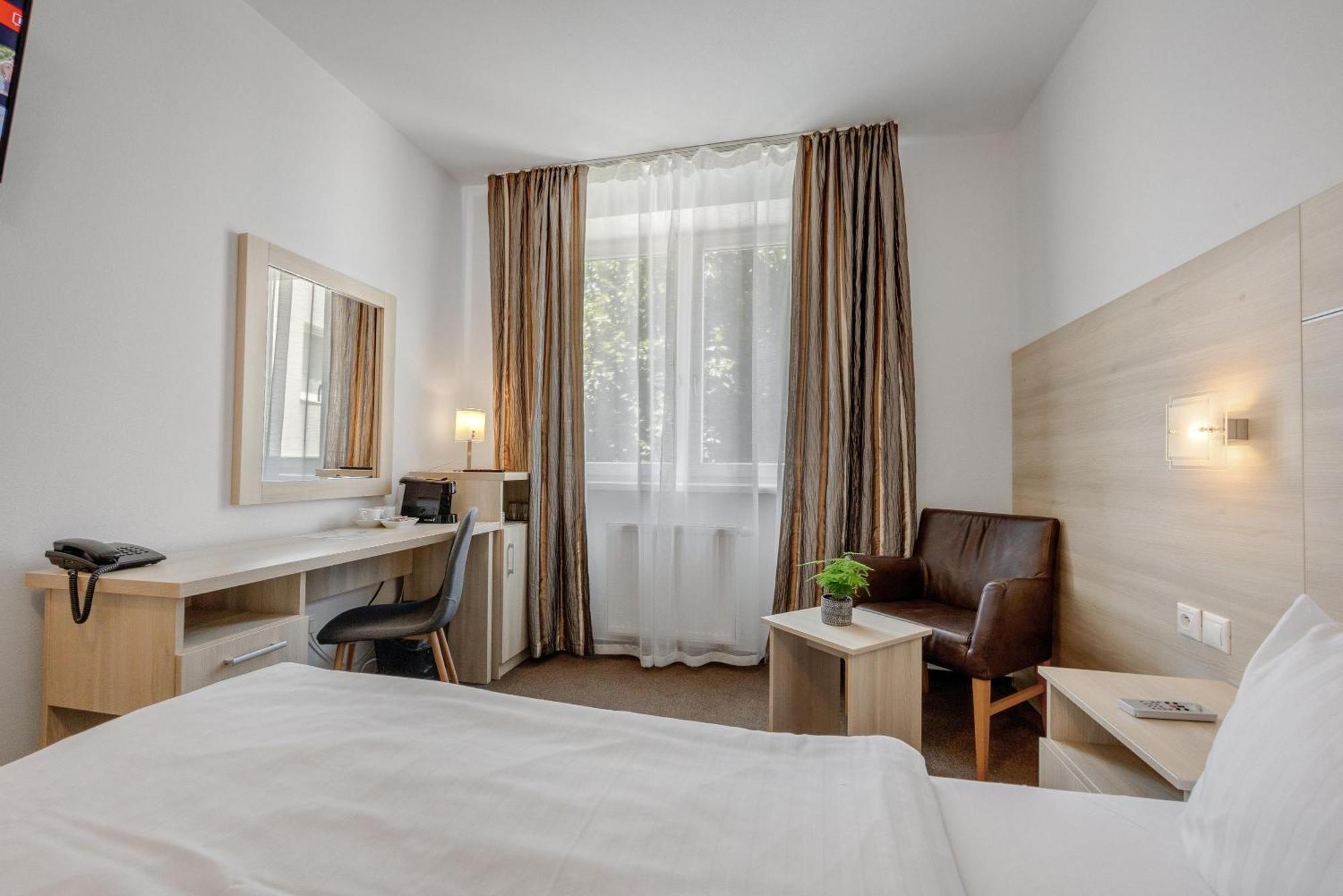 Hotel Antares Bratislava Exterior foto