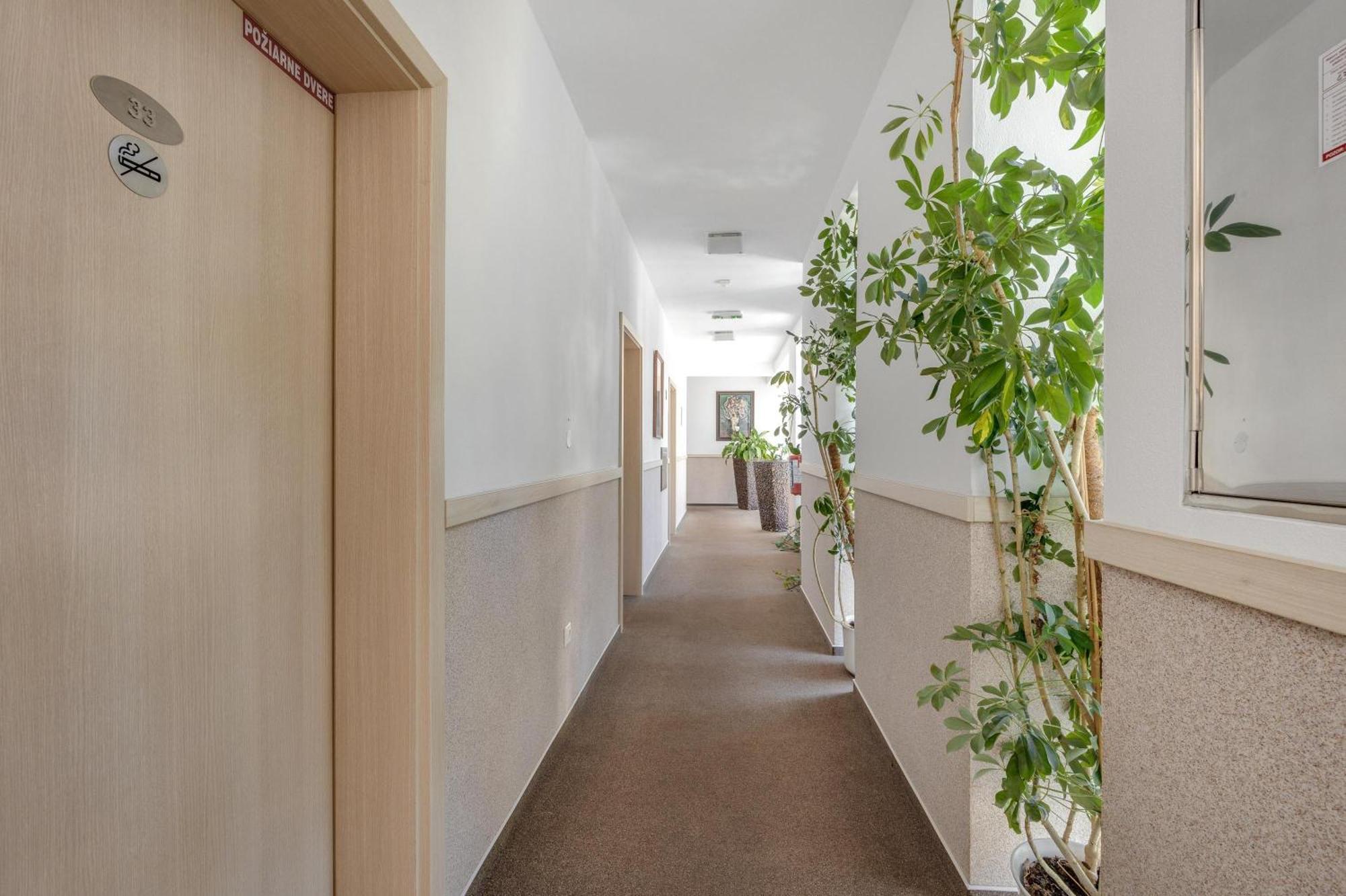 Hotel Antares Bratislava Exterior foto