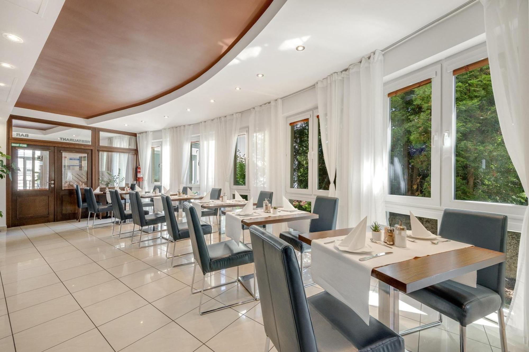 Hotel Antares Bratislava Exterior foto